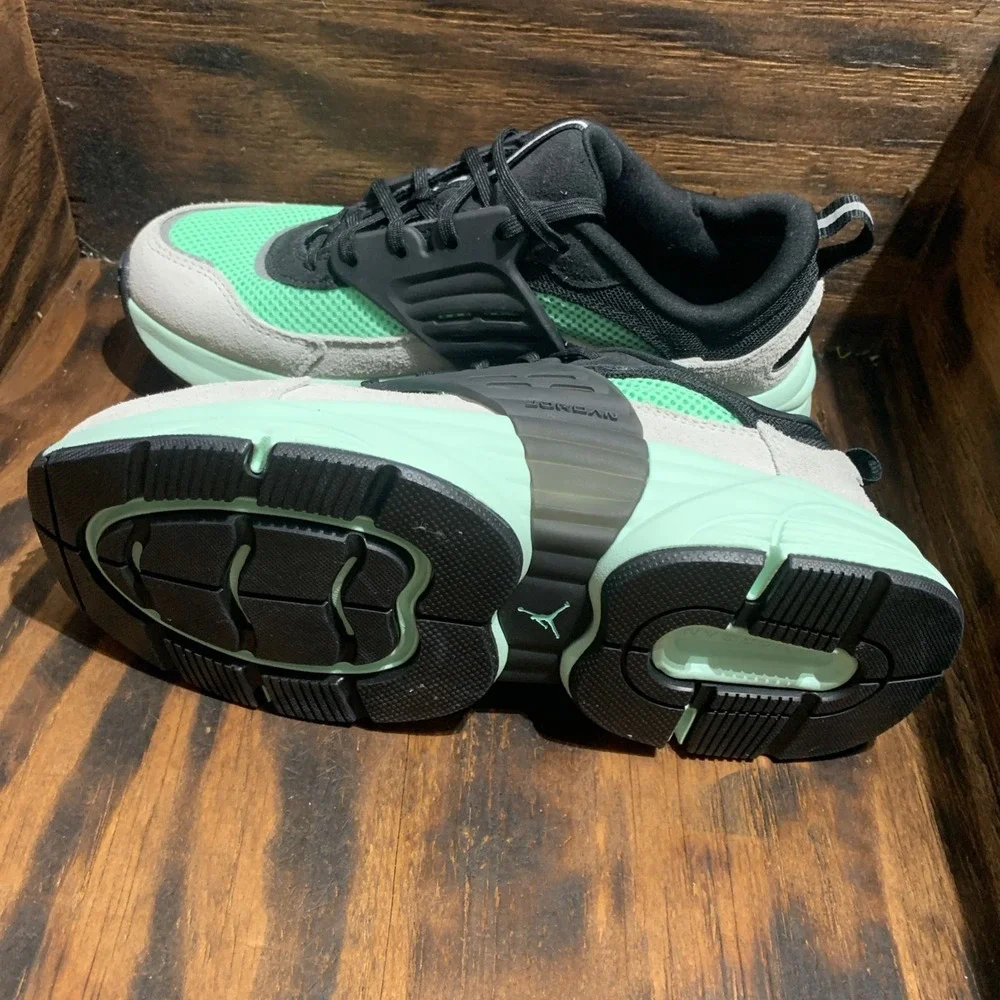 Jordan Jumpman Boys Low Top Athletic Sneakers, Size 7Y, II6531-004, Black/Green